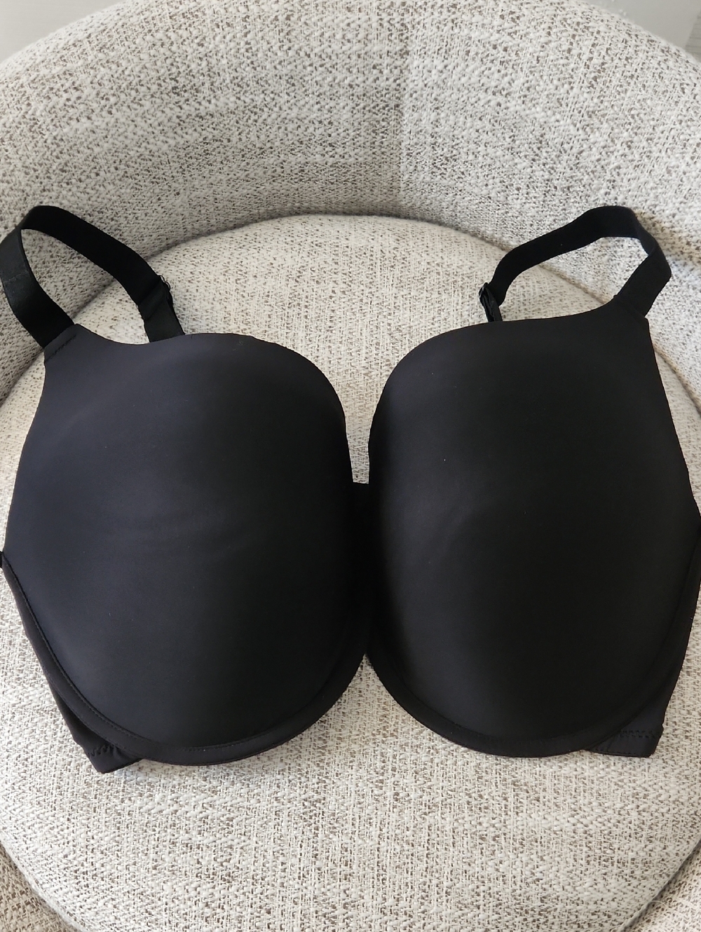 No Boundaries Black Seamless T-Shirt Bra